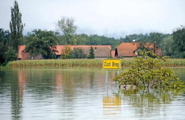 Neurja in zadnje poplave na Dolenjskem, v Beli krajini in Posavju so skupaj s plazovi, poškodovanimi cestami in uničeno infrastrukturo povzročile  za dobrih 13 milijonov evrov škode