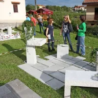 Na festivalski tržnici bodo kamnoseki predstavili svoje uporabne in dekorativne izdelke iz kamna