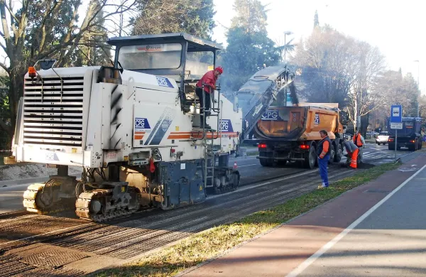 Cestno podjetje Gorica je po propadu Primorja  največje gradbeno podjetje na zahodu Slovenije s skoraj 400 zaposlenimi