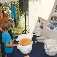 Razstava je dala na ogled pisano paleto tradicionalnih, posodobljenih in novodobnih izdelkov iz kraškega kamna