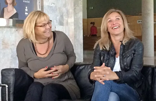 Režiserka Neda Bric in igralka Helena Peršuh, ki bo upodobila Noro Gregor 