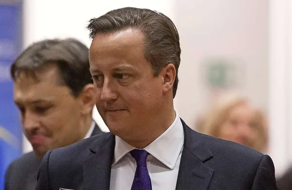 Britanski premier David Cameron je napovedal, da se bo Velika Britanija pridružila letalskim napadom na IS 