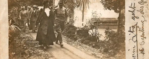 Cesarski par je 3. junija 1917 obiskal Postojno. Sprejem je bil izredno prisrčen, je štiri dni zatem poročal Domoljub: “Po sv. maši se je podal cesar preko Istre v Pulj. Posebno slovesen je bil sprejem v Opatiji, Cesarica se je peljala v Trst, med potjo