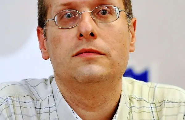 Matej Makarovič: “V tem primeru ne gre za negativno politično kampanjo, ampak za primer precej očitnih žalitev in odstopanja od temeljnih standardov komunikacije.”