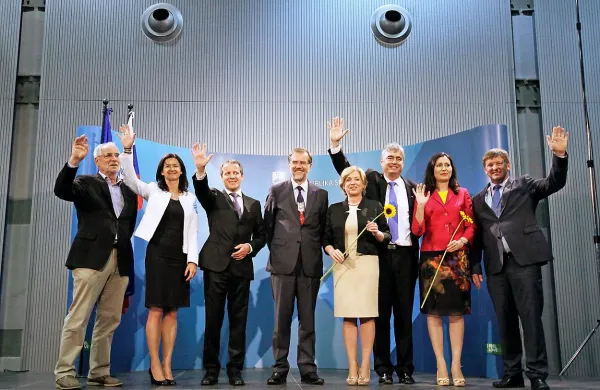 Vsi so napovedovali skromno kampanjo, a pot v Bruselj je na koncu vendarle tlakovana z deset tisoči evrov