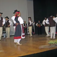 Nastop folklorne skupine Zora iz Opatije s spletom primorskih in istrskih plesov