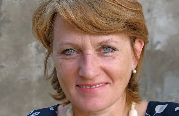 Angela Lampe