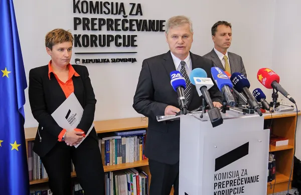 Novo vodstvo senata KPK se je tudi samo znašlo pod plazom (anonimnih) očitkov o nesposobnosti 