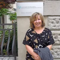 Neva Šečerov: “Ravno učenci s slabšim predznanjem in nižjo motivacijo za učenje so za učitelja italijanščine izziv, saj  jih ta mora znati spodbuditi, da pri pouku vložijo določen trud in napor. Le pri motiviranih učencih lahko dosežemo napredek.”