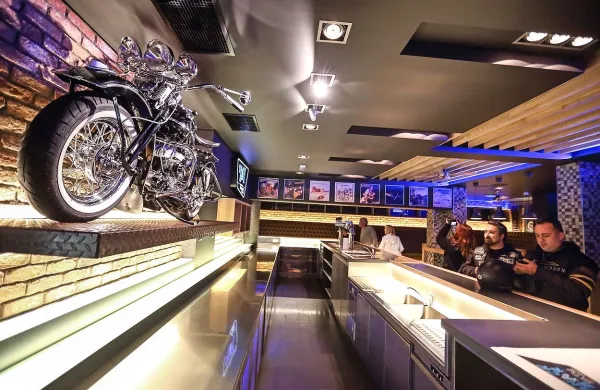 Odprli prenovljeni Snack bar