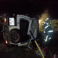 Med Knežakom in Šembijami je imel včeraj zjutraj mladi voznik precej sreče