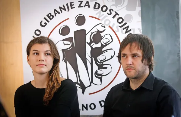 Predsednik Gibanja za dostojno delo in socialno družbo Marko Funkl in vodja projekta Marina Markežič