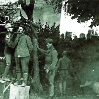 Postopek pred naglim sodiščem je bil sila kratek in kazen je bila največkrat smrtna
