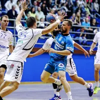 Peter Božič (v modrem) je za domačine dosegel sedem golov