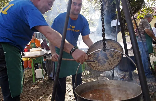 Že 15 let praznujejo s kostanjem