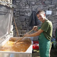 Že 15 let praznujejo s kostanjem