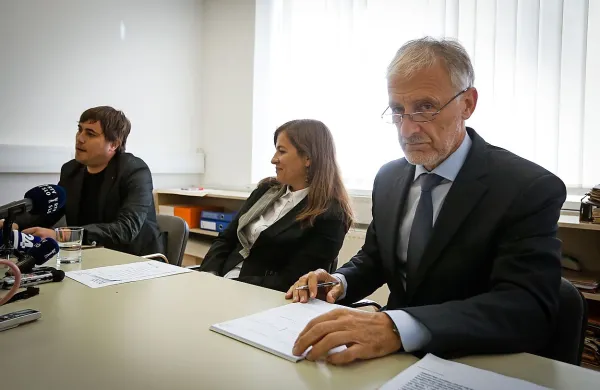 Cerar: Primer Delićeve kliče po razmisleku o zakonodaji glede svobode medijev