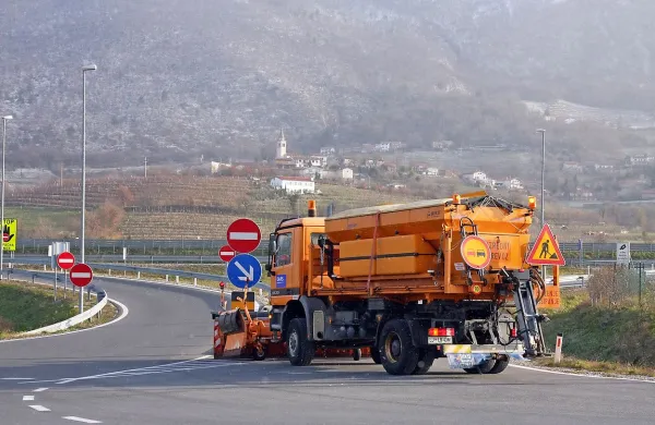 Na Darsu so včeraj trdili, da oranžen tovornjak ni bil njihov 