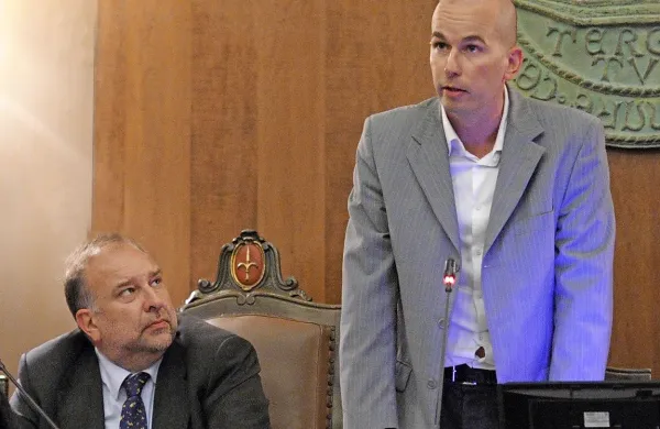 Iztok Furlanič (desno) ne skriva razočaranja nad tržaškim županom Robertom Cosolinijem