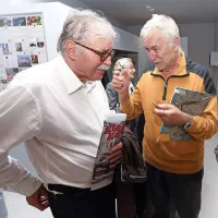 Filmski dvojec: režiser Tugo Štiglic (levo), ki je v Piranu posnel prvi del svoje uspešnice Poletje v školjki, in mojster animiranega filma, Izolan Koni Steinbacher.