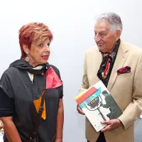 Avtorica dokumentarnega dela razstave Piran za kamero, Majda Širca, je med raziskovanjem opravila veliko pogovorov; tudi z igralcem Demetrom Bitencem, ki je precej snemal tudi v filmskem studiu na Fornačah.