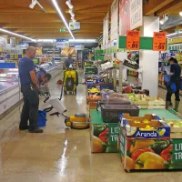 Voda je vdrla v lucijski Lidl