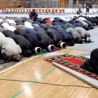 “Zelo pogosto  podležemo predsodkom in  stereotipnemu, če  hočete tudi  islamofobičnemu etiketiranju ljudi, skupin in procesov, ki pa jih pravzaprav niti ne razumemo prav dobro. Najprej moramo poznati razliko med islamom kot  religijo in islamizmom