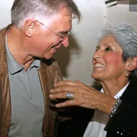 Pepelka Joan je dahnila: &ldquo;Sandali so popolni!&rdquo;