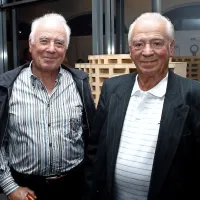 Z bratom Elvinom, ki ima velike zasluge, da je Korelič dobil ustrezno izobrazbo in dobil priložnost, da vstopi v gospodarske vode  