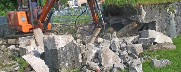 Bunker, ki je preživel vojno nedotaknjen, so  podrli ob nedavni regulaciji struge reke Bistrice