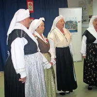 Ženska pevska skupina KD Mandrač iz Kopra 