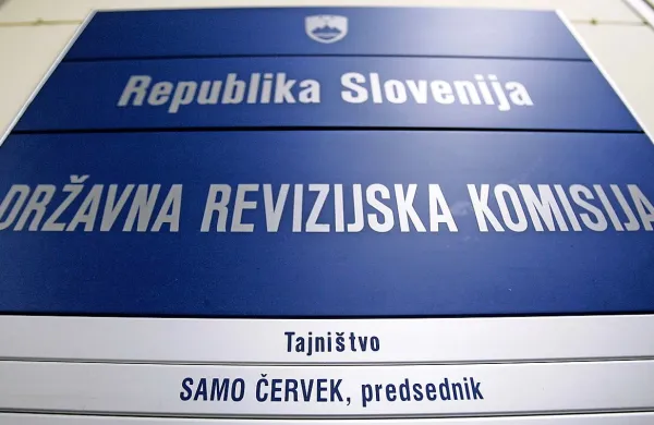 Mandatno-volilna komisija bo državnemu zboru predlagala, da za članico Državne revizijske komisije imenuje Tadejo Pušnar