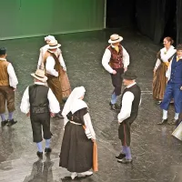 Ćlani Folklorne skupine SOK Šaleško -  folklorna društvo Koleda so se predstavili s plesi slovenske Istre