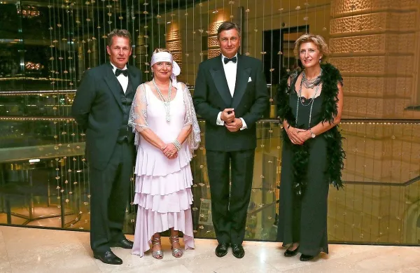 V vrtincu zlatih dvajsetih (z leve):  generalni direktor hotela Kempinski Palace Portorož Thies C. Bruhn,  predsednica Slovensko-nemške gospodarske zbornice Gertrud Rantzen, predsednik Republike Slovenije Borut Pahor in veleposlanica Nemčije dr. Anna