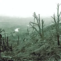 Škabrijel nad Gorico  je bil po dvanajstih bitkah na Soči podoben lunini površini
