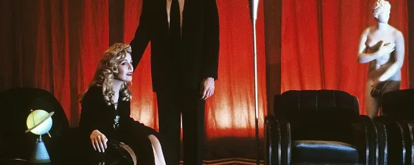 Laura Palmer in posebni agent FBI Dale Cooper v zlovešči Črni loži