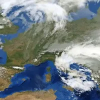 V četrtek je proti nam vzvratno pritekal vlažen zrak, sedaj pa je na vrsti anticiklon