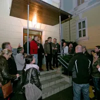 Igor Marentič je s podporniki prve šampanjce odprl že na občini