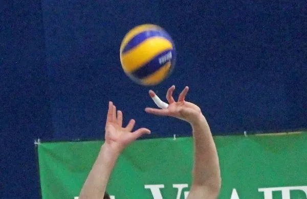 Odbojkarji Salonita so  v Kranju premagali Astec Triglav s 3:0