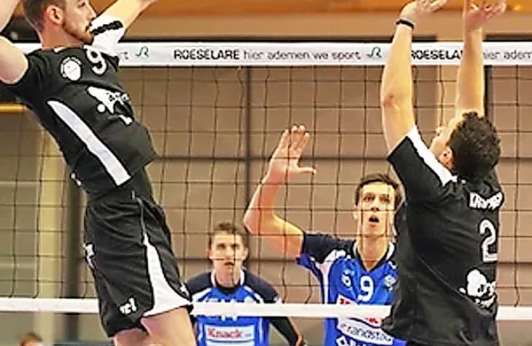 Dane Mijatović (9) v značilni napadalni akciji blokerja