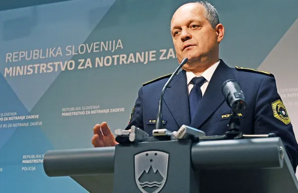 Vlada naj bi na današnji seji po neuradnih informacijah razrešila generalnega direktorja policije Stanislava Venigerja