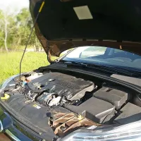 Varčnež pod pokrovom: zgolj 4,6 litra na 100 kilometrov je popil na testu 