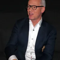Rudolph van Veen: “Na Nizozemskem me poznajo le nekateri, ki jih posebej zanimata  kuhanje ali pečenje. A ko sem prihajal v druge države, tudi v Slovenijo, sem presenečeno ugotovil, da ljudje na letališču, v taksiju, na avtobusu, na hotelski recepciji,