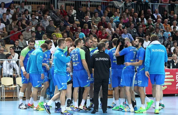 Z zmago proti Latviji bi se Slovenija še bolj približala evropskem prvenstvu na Poljskem