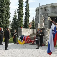 Brglez: Soočiti in spraviti se moramo s preteklostjo
