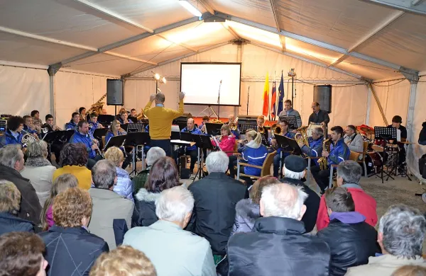 Za vzdušje pod prireditvenim šotorom je skrbela Prvačka pleh muzika