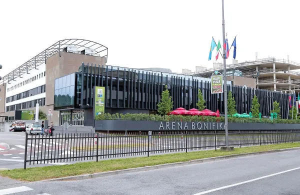 Eno od prizorišč ženskega odbojkarskega SP U 23 bi bila lahko koprska Arena Bonifika