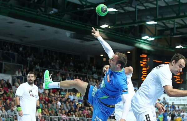 Slovenija je pohod proti uvrstitvi na evropsko prvenstvo minulo sredo začela v dvorani Bonifika