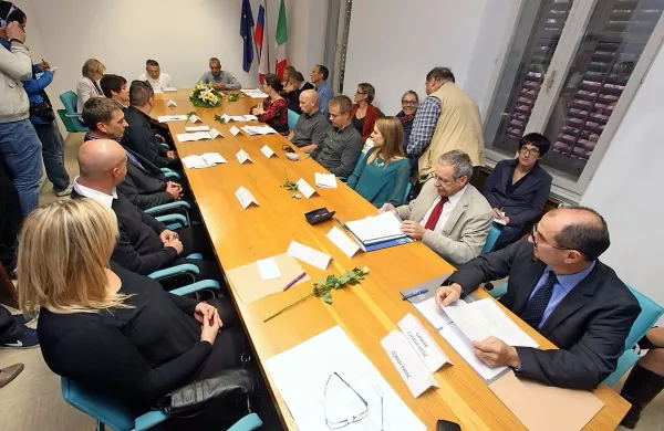 Prva ankaranska sejnina gre za &scaron;olarje