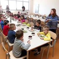 Šolarji v Sv. Antonu so včeraj prestopili prag novozgrajene podružnice osnovne šole Elvire Vatovec